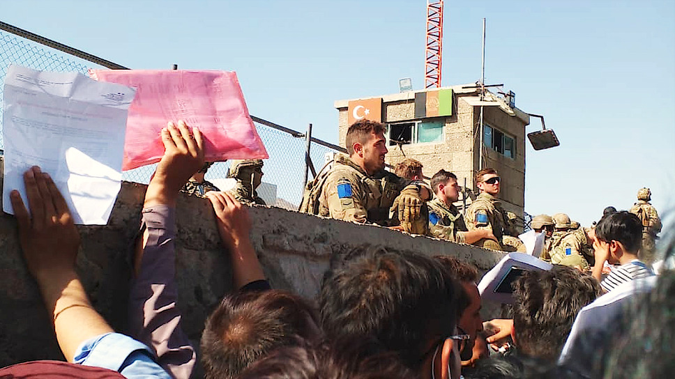 苦悩のリスト 13枚目の写真・画像