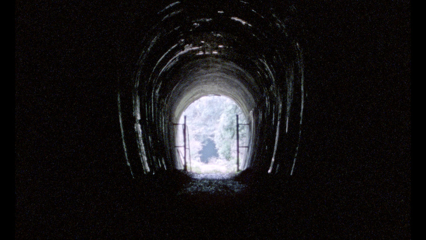 Underground アンダーグラウンド 8枚目の写真・画像