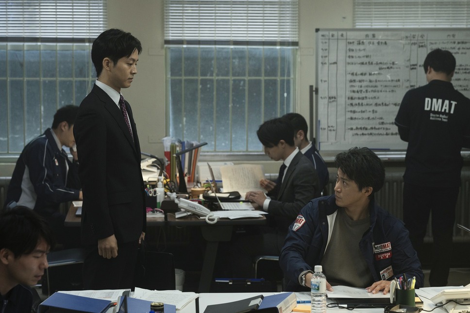 フロントライン 13枚目の写真・画像