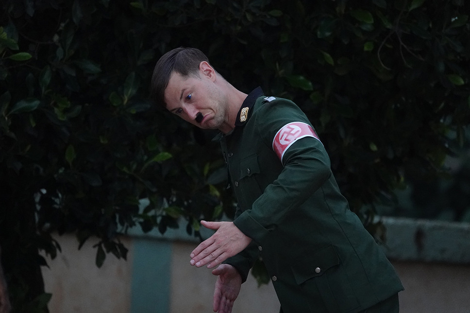 アフリカン・カンフー・ナチス２　逆襲のロボトラー 10枚目の写真・画像