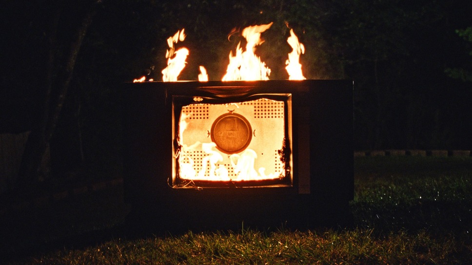 テレビの中に入りたい 16枚目の写真・画像