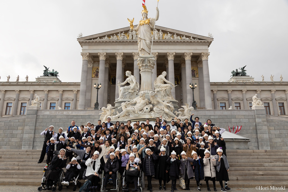 ホワイトハンドコーラスNIPPON ～Brüder よろこびのウィーン～ 3枚目の写真・画像