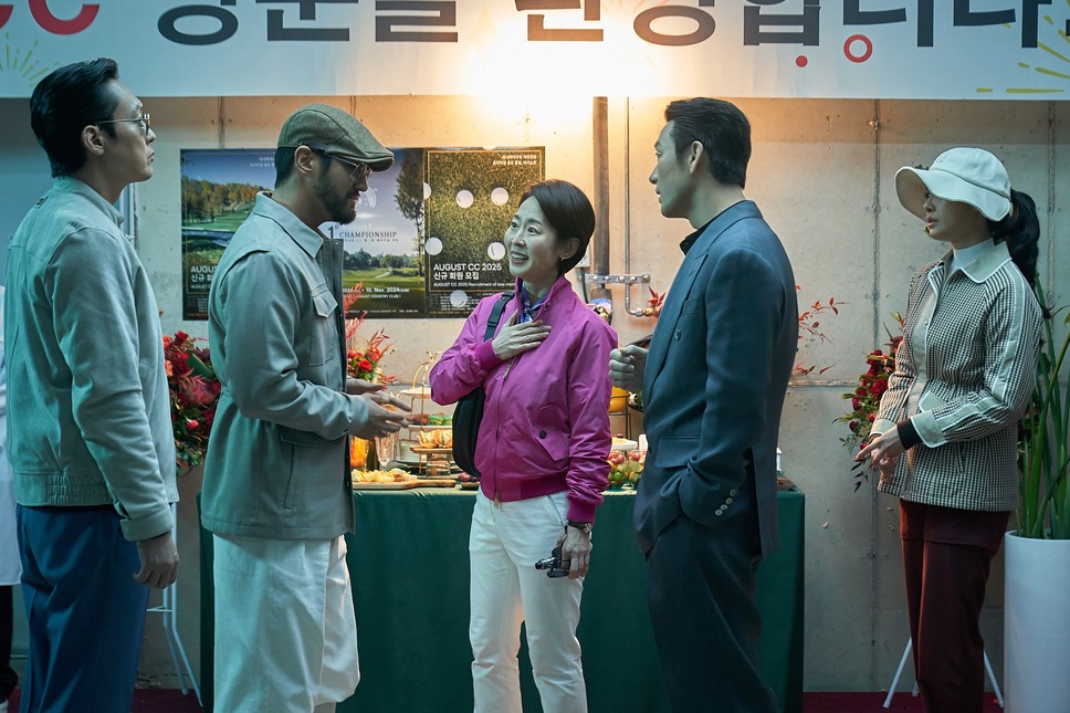 ロビー！ 4000億円を懸けた仁義なき18ホール 4枚目の写真・画像