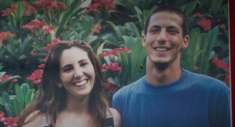 ホールディング・リアット 2枚目の写真・画像