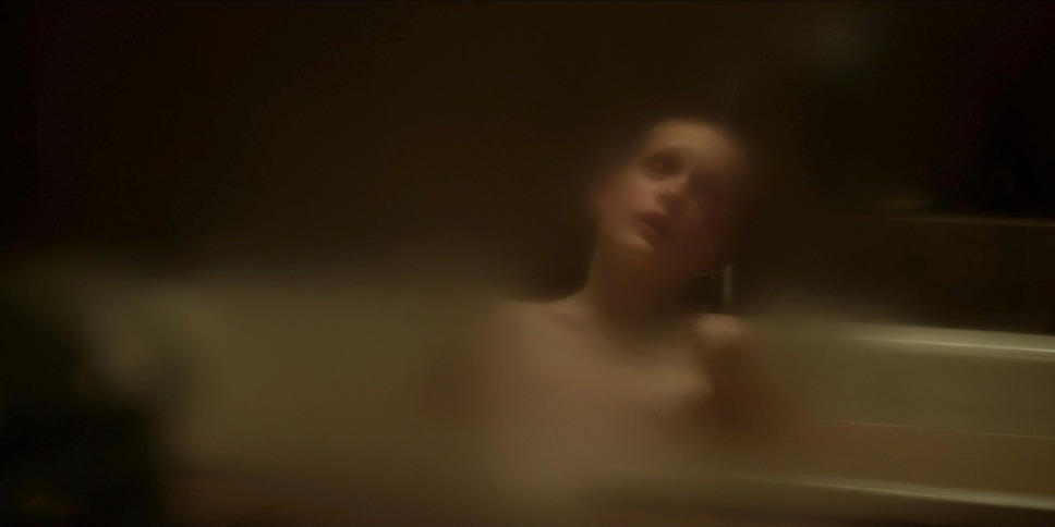 ブリング・ハー・バック 11枚目の写真・画像