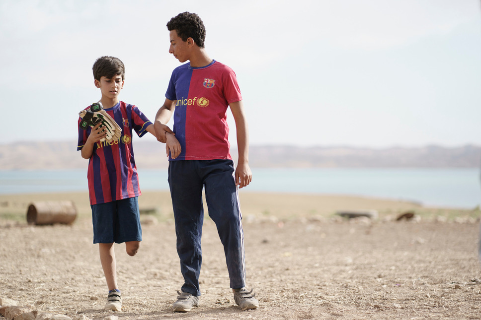 バグダッド・メッシ 片足のサッカー少年 7枚目の写真・画像