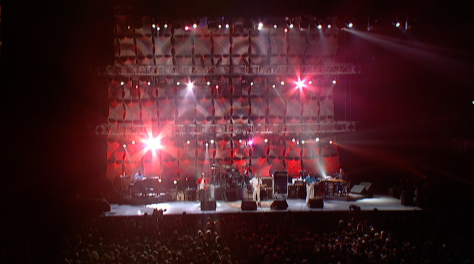 『エリック・クラプトン：ライヴ・アット・ステイプルズ・センター2001』© 2002 REPRISE RECORDS INC.