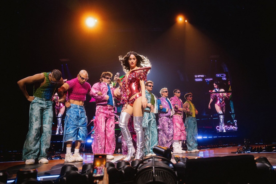 Katy Perry：THE LIFETIMES TOUR - LIVE FROM PARIS 10枚目の写真・画像