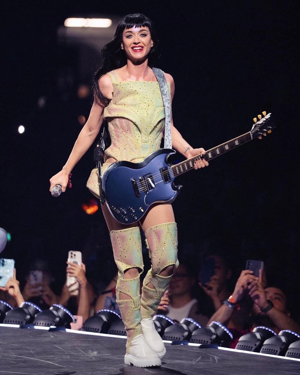 Katy Perry：THE LIFETIMES TOUR - LIVE FROM PARIS 11枚目の写真・画像