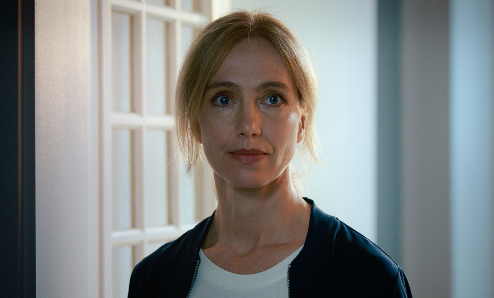 『ガール・アンド・スパイダー』© 2021 Beauvoir Films / Zürcher Film / SRF