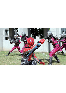 仮面ライダーフォーゼ THE MOVIE みんなで宇宙キターッ！／特命戦隊ゴーバスターズ THE MOVIE 東京エネタワーを守れ！