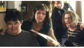 『チョコレートドーナッツ』　-(C) 2012 FAMLEEFILM