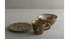 不思議の国のアリスが美濃焼の世界に迷い込んだら…