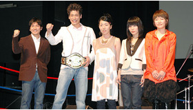 『ガチ☆ボーイ』舞台挨拶　左から小泉徳宏監督、佐藤隆太、チャットモンチー。