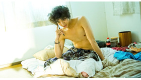 賀来賢人／『オー！ファーザー』-(C) 2014吉本興業