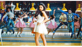 『スチューデント・オブ・ザ・イヤー 狙え！No.1!!』-(C) 2012 EROS INTERNATIONAL MEDIA LIMITED