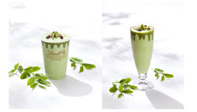 写真左：テイクアウトカップ仕様 1カップ772円（税込）※銀座店以外、右：銀座店のみグラス仕様 イートインにて1,388円（税込）