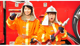 「ハリセンボン」の近藤春菜＆箕輪はるか／『プレーンズ2 ファイアー＆レスキュー』入隊訓練イベント
