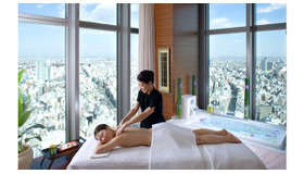 マンダリン オリエンタル 東京の37階の「ザ・スパ・アット・マンダリン・オリエンタル・東京」。「フット リチュアル」から始まり、セラピストによるカウンセリングの後、東洋と西洋の伝統と技術を融合させた独自のスパトリートメントを提供している。