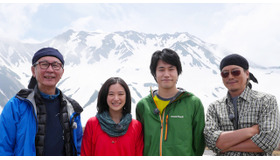 松山ケンイチ＆蒼井優＆豊川悦司＆木村大作（監督）／『春を背負って』ロケで使用した山小屋