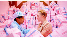 ゼロ・ムスタファ（演：トニー・レヴォロリ）＆アガサ（演：シアーシャ・ローナン）／『グランド・ブダペスト・ホテル』-(C) 2013 Twentieth Century Fox