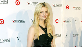 3月30日にダラス・フィルムフェスティバルに参加したミーシャ・バートン　-(C) Splash/AFLO