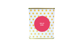 7月1日（火）より全国のベネトン店舗（一部除く）にて、雨の日にお買い物をするともれなくベネトン特製のドロップスがもらえる雨の日キャンペーンがスタート。デザインは、ファブリカが手掛けた。