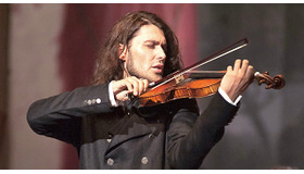 デイヴィッド・ギャレット／『パガニーニ 愛と狂気のヴァイオリニスト』 -(C) 2013 Summerstorm Entertainment / Dor Film / Construction Film / Bayerischer Rundfunk / Arte. All rights reserved