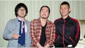 『愛おしき隣人』トークイベントに出席した笑い飯（右から哲夫・西田幸治）と放送作家の倉本美津留。