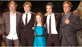 『ナルニア国物語／第2章：カスピアン王子の角笛』ジャパンプレミアにて（左から）アンドリュー・アダムソン監督、ウィリアム・モーズリー、ジョージー・ヘンリー、ベン・バーンズ、マーク・ジョンソン（プロデューサー）