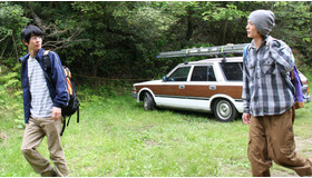 『重力ピエロ』撮影中の加瀬亮と岡田将生。