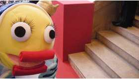 「ムービープラス」のカンヌ・レポーター“ウオ子ちゃん”もレッドカーペットに登場！ photo：Ayako Ishizu