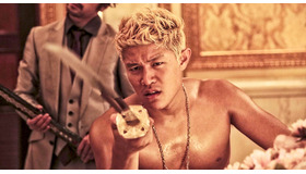 鈴木亮平（メラ役）／『TOKYO TRIBE』-(C) 2014INOUE SANTA/TOKYO TRIBE　FILM