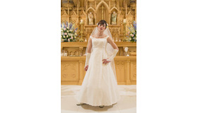 人生初のウェディングドレス姿に挑戦する岡田将生『想いのこし』-(C) 2014「想いのこし」製作 委員会