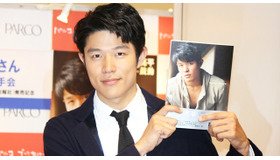 鈴木亮平／フォトブック「鈴木亮平 FIRST PHOTO BOOK 鼓動」発売記念イベント