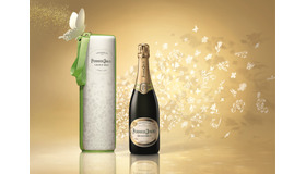 ペリエ ジュエから、オランダ人アーティスト、トード・ボーンチェがデザインしたカクテルバッグ付きの商品を11月10日（月）に限定発売。