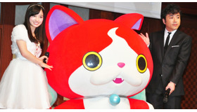 ジバニャン（妖怪ウォッチ）＆橋本環奈（Rev.from DVL）＆ムロツヨシ（俳優）／「日経トレンディ」2014年ヒット商品ベスト30発表会