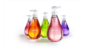 涙型のボトルがアイコニックなエコ洗剤メソッドが、今年日本に再上陸！