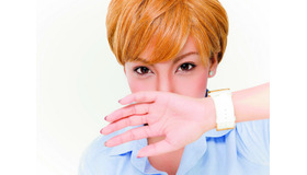 梅宮アンナのものまねメイクをするざわちん