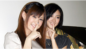 『言えない秘密』舞台挨拶に登場したグイ・ルンメイ（右）と椿姫彩菜。