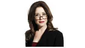 メアリー・マクドネル（シャロン・レイダー警部役）／海外ドラマ「MAJOR CRIMES～重大犯罪課」＜セカンド・シーズン＞　-(C) 2014 Warner Bros. Entertainment Inc. All rights reserved.
