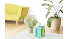 自然派通販化粧品ブランド「草花木果」の「うるおいセット」は各7,560円。2015年1月7日（木）まで販売される。