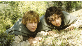 『ロード・オブ・ザ・リング/二つの塔』-(C) THE LORD OF THE RINGS, THE TWO TOWERS, and the names of the characters, events, items and places therein are trademarks of The Saul Zaentz Company d/b/a Tolkien Enterprises under license to New Line Productions, Inc. The Lord of the Rings: The Two Towers (C)  2002, Package Design (C)  2010 New Line Productions, Inc. All rights reserved. 