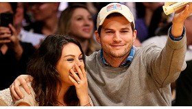 ミラ・クニス＆アシュトン・カッチャー-(C) Getty Images