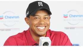 タイガー・ウッズ、事故で前歯を失う