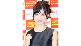 歴代“最年少”受賞を果たした、橋本環奈（Rev. from DVL）／第26回「日本ジュエリー・ベスト・ドレッサー賞」表彰式