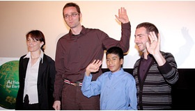 『プラネット・カルロス』ティーチイン。（左から）プロデューサーのキルステン・クンハルト、アンドレアス・カネンギーサー監督、主演のマリオ・ホセ・チャベス・チャベス、撮影のシュテファン・ファルッチ。