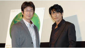 『特命係長 只野仁　最後の劇場版』舞台挨拶に登壇した植田尚監督と高橋克典。