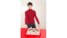 モデル3人からチョコメッセージを贈られた羽生結弦