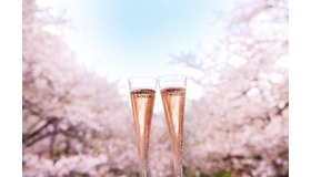 桜色の泡モノ「シャンドン ロゼ」は、お花見にぴったりのお酒。目黒川沿いで桜の開花時期は屋外でグラス1杯から楽しめる。